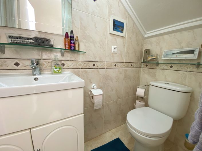 Image No.15-3 Bed House for sale