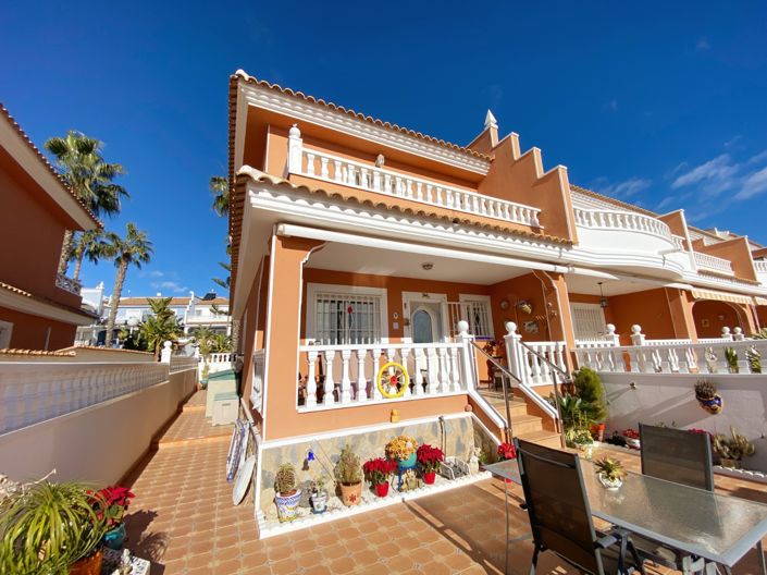 Image No.3-3 Bed House for sale