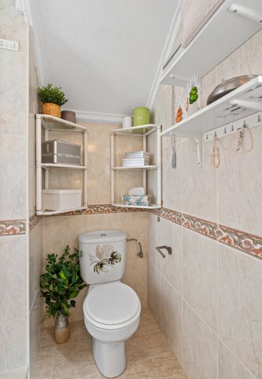 Image No.21-3 Bed House for sale