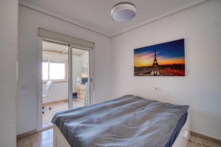 Image No.7-2 Bed Property for sale