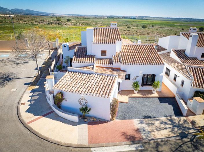 Image No.18-3 Bed Villa for sale