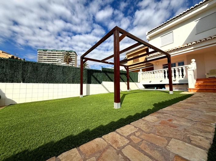 Image No.4-5 Bed Townhouse for sale