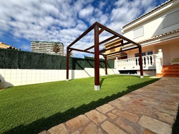 7342592014883564foto184272