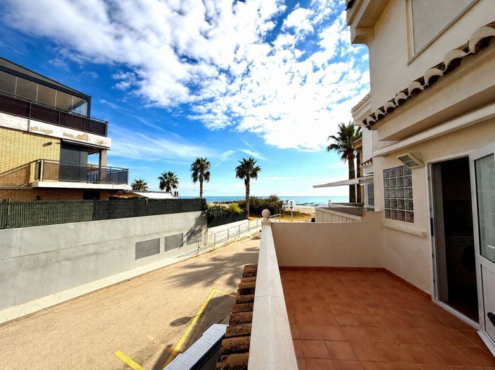 Image No.6-5 Bed Townhouse for sale