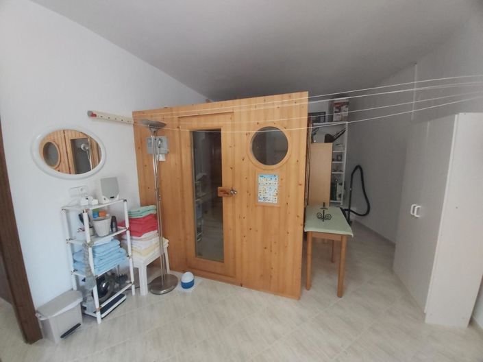 Image No.18-4 Bed Townhouse for sale