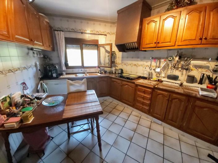 Image No.19-4 Bed Townhouse for sale