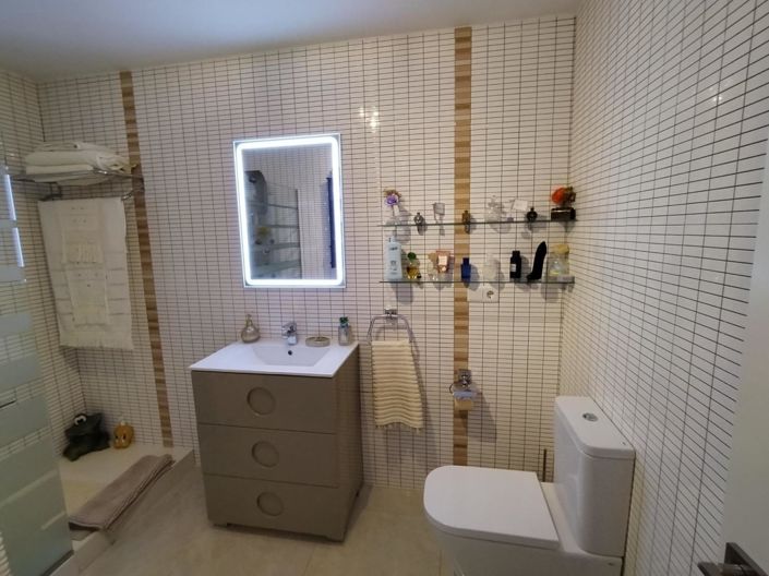 Image No.19-3 Bed Flat for sale