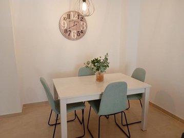 7342592015040423foto478294