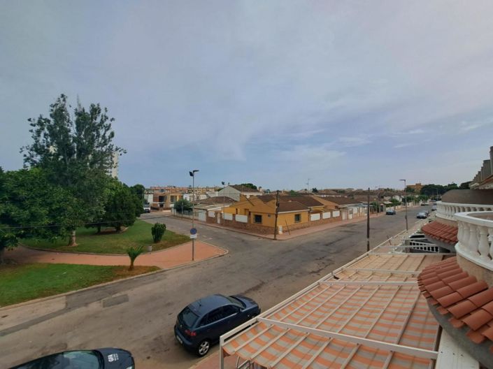 Image No.17-4 Bed Townhouse for sale