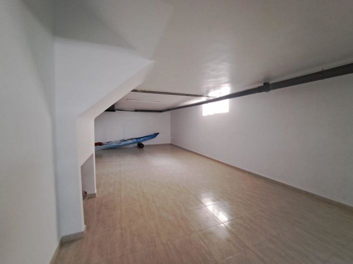 Image No.33-4 Bed Townhouse for sale