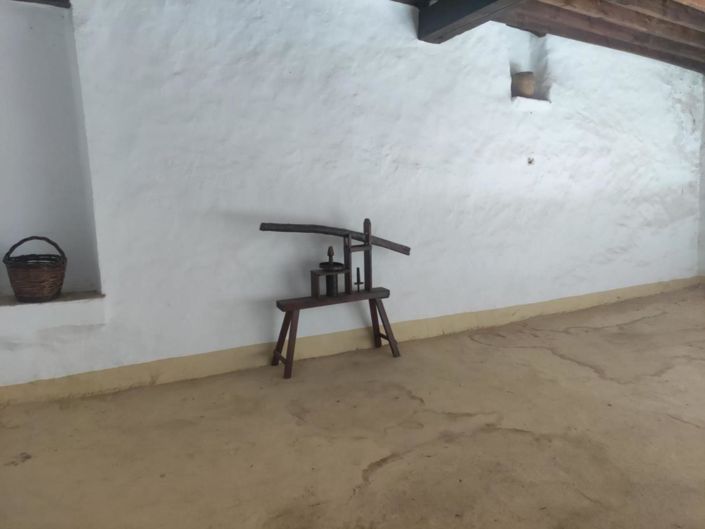 Image No.24-6 Bed Townhouse for sale