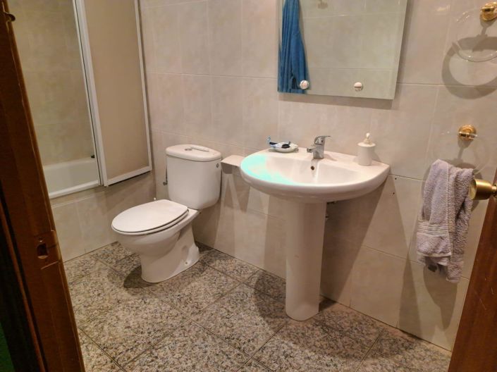 Image No.11-4 Bed Townhouse for sale