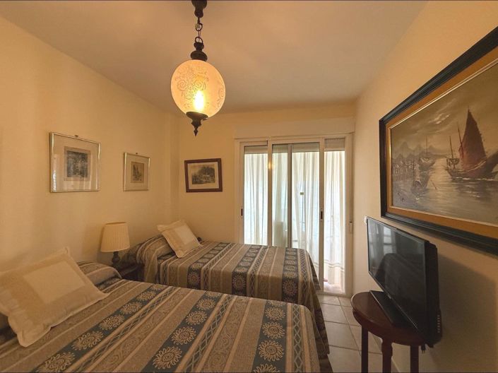 Image No.17-2 Bed Apartment for sale