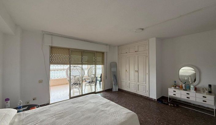 Image No.14-3 Bed Apartment for sale