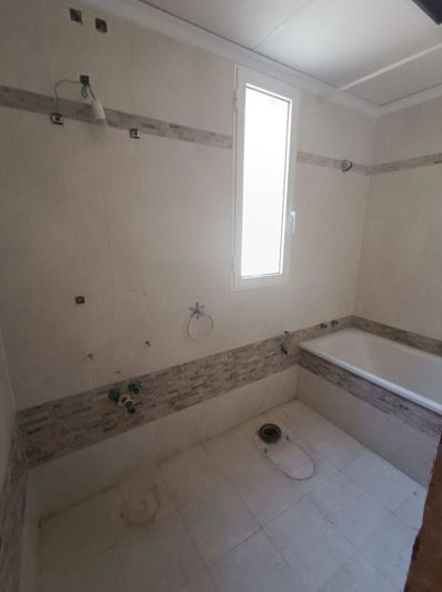 Image No.19-3 Bed Townhouse for sale