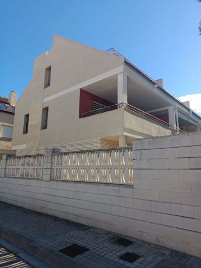 Image No.7-3 Bed Townhouse for sale