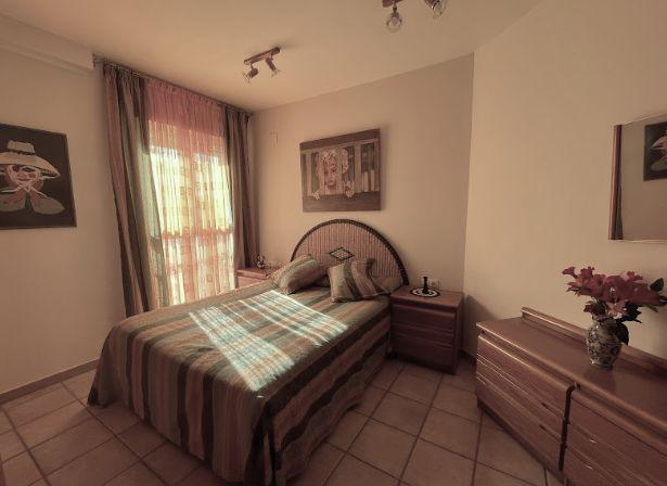 Image No.11-2 Bed Townhouse for sale