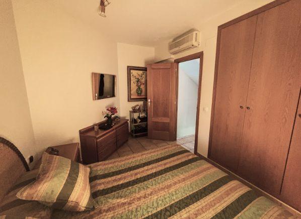 Image No.12-2 Bed Townhouse for sale