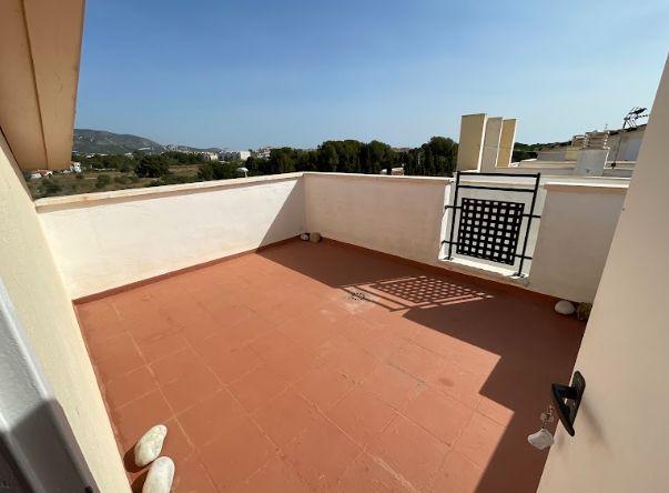 Image No.18-2 Bed Townhouse for sale