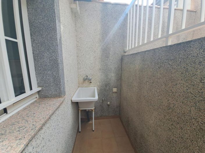 Image No.3-4 Bed Townhouse for sale