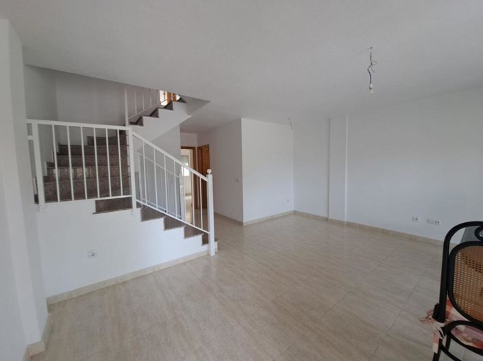 Image No.34-4 Bed Townhouse for sale