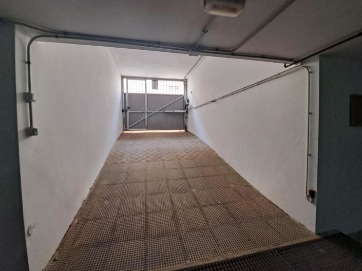 Image No.35-4 Bed Townhouse for sale