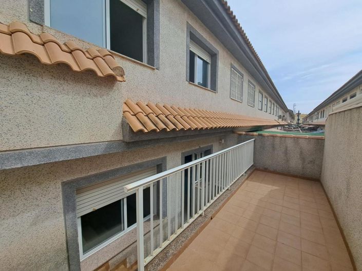 Image No.38-4 Bed Townhouse for sale