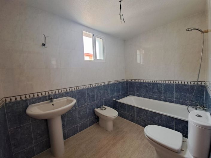 Image No.39-4 Bed Townhouse for sale