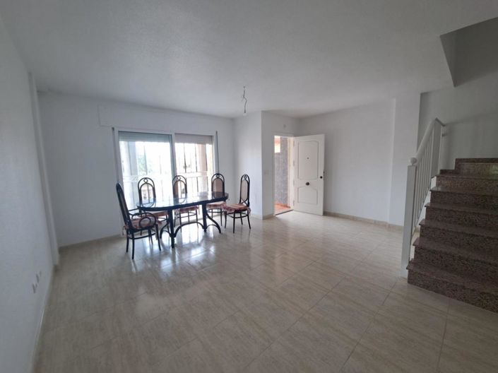 Image No.5-4 Bed Townhouse for sale