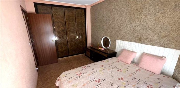 Image No.10-3 Bed Flat for sale