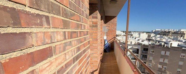 Image No.11-3 Bed Flat for sale