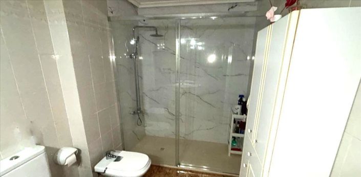 Image No.13-3 Bed Flat for sale