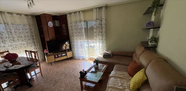 Image No.14-3 Bed Flat for sale