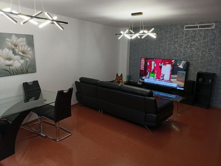 Image No.11-3 Bed Flat for sale