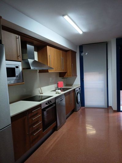 Image No.19-3 Bed Flat for sale