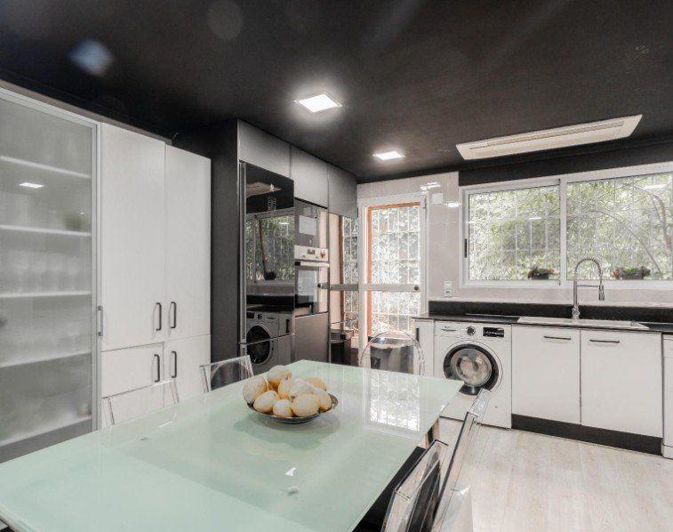 Image No.29-6 Bed Townhouse for sale