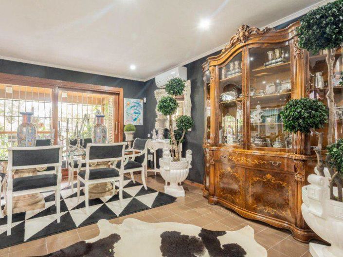 Image No.35-6 Bed Townhouse for sale