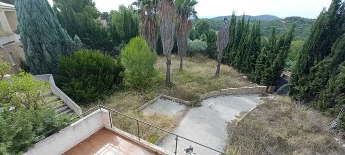 Image No.23-7 Bed Townhouse for sale