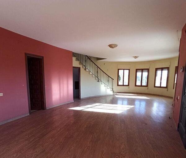 Image No.27-7 Bed Townhouse for sale