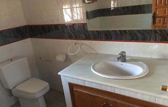 Image No.30-7 Bed Townhouse for sale