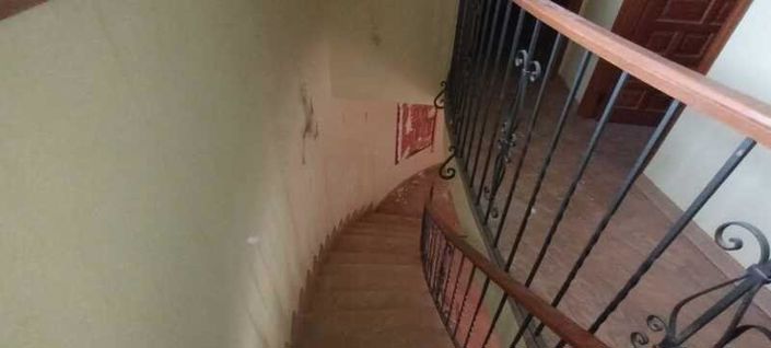 Image No.36-7 Bed Townhouse for sale