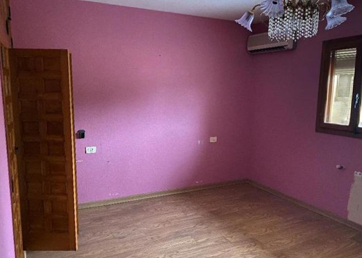 Image No.48-7 Bed Townhouse for sale