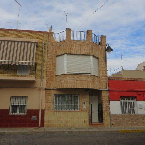 Image No.2-4 Bed Townhouse for sale
