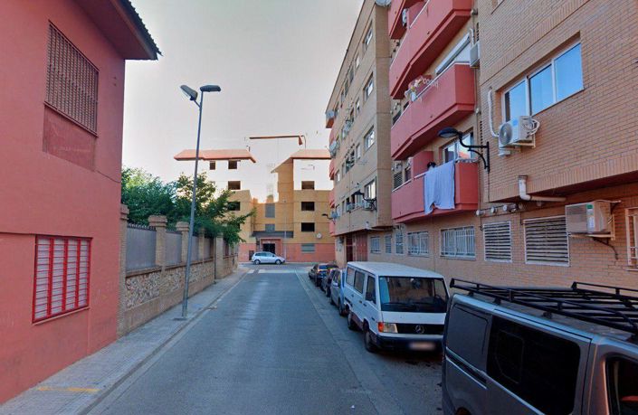 Image No.5-2 Bed Flat for sale
