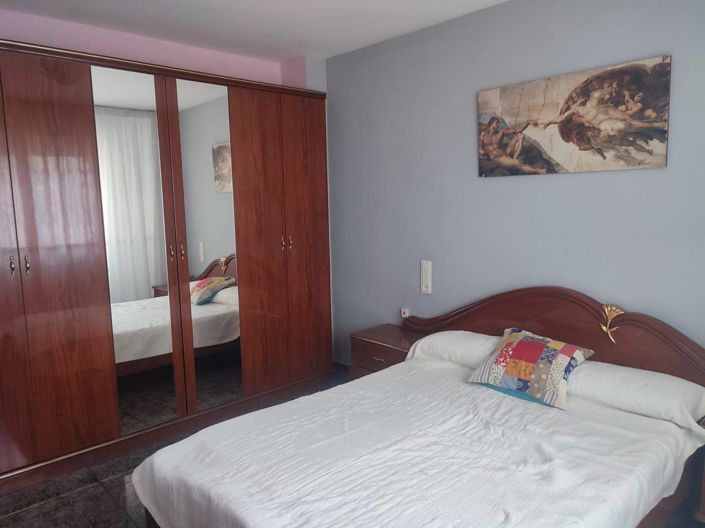 Image No.17-4 Bed Flat for sale