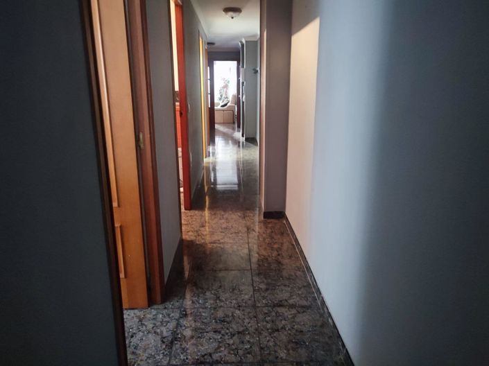 Image No.4-4 Bed Flat for sale