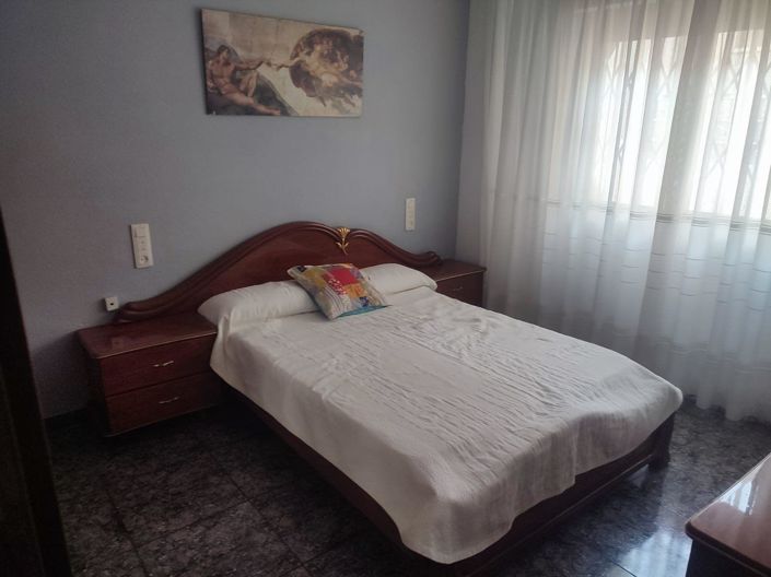 Image No.9-4 Bed Flat for sale