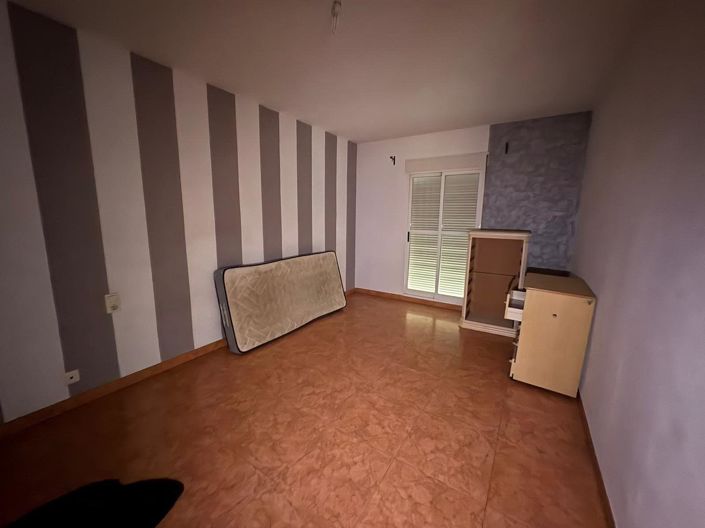 Image No.9-3 Bed Townhouse for sale