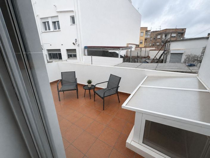 Image No.10-4 Bed Townhouse for sale