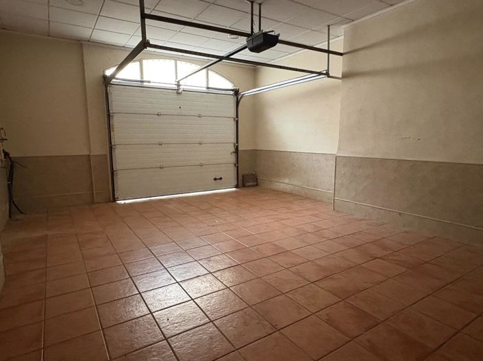 Image No.26-4 Bed Townhouse for sale